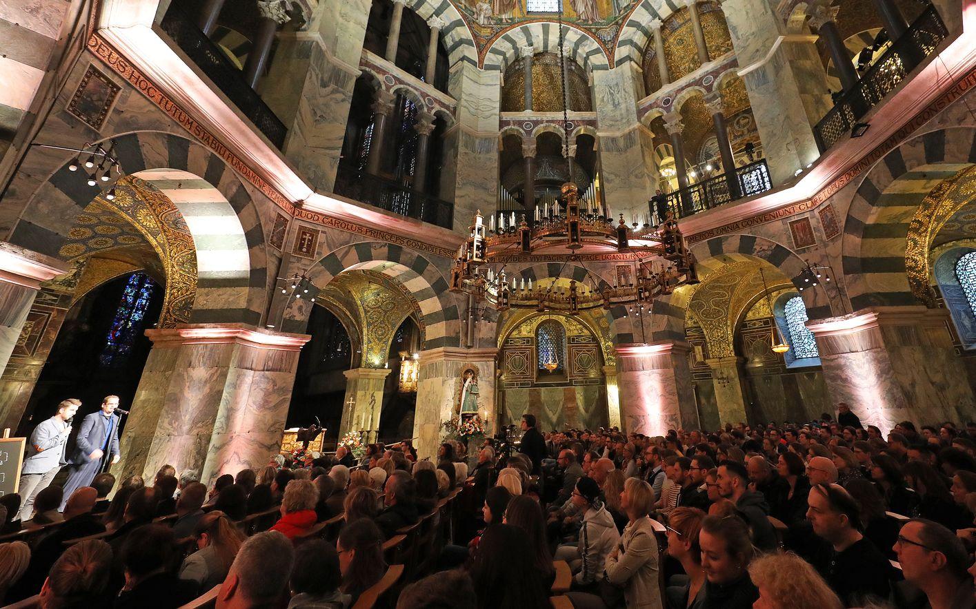 Gut besucht waren die Veranstaltungen im Aachener Dom zur Jubiläumsfeier.