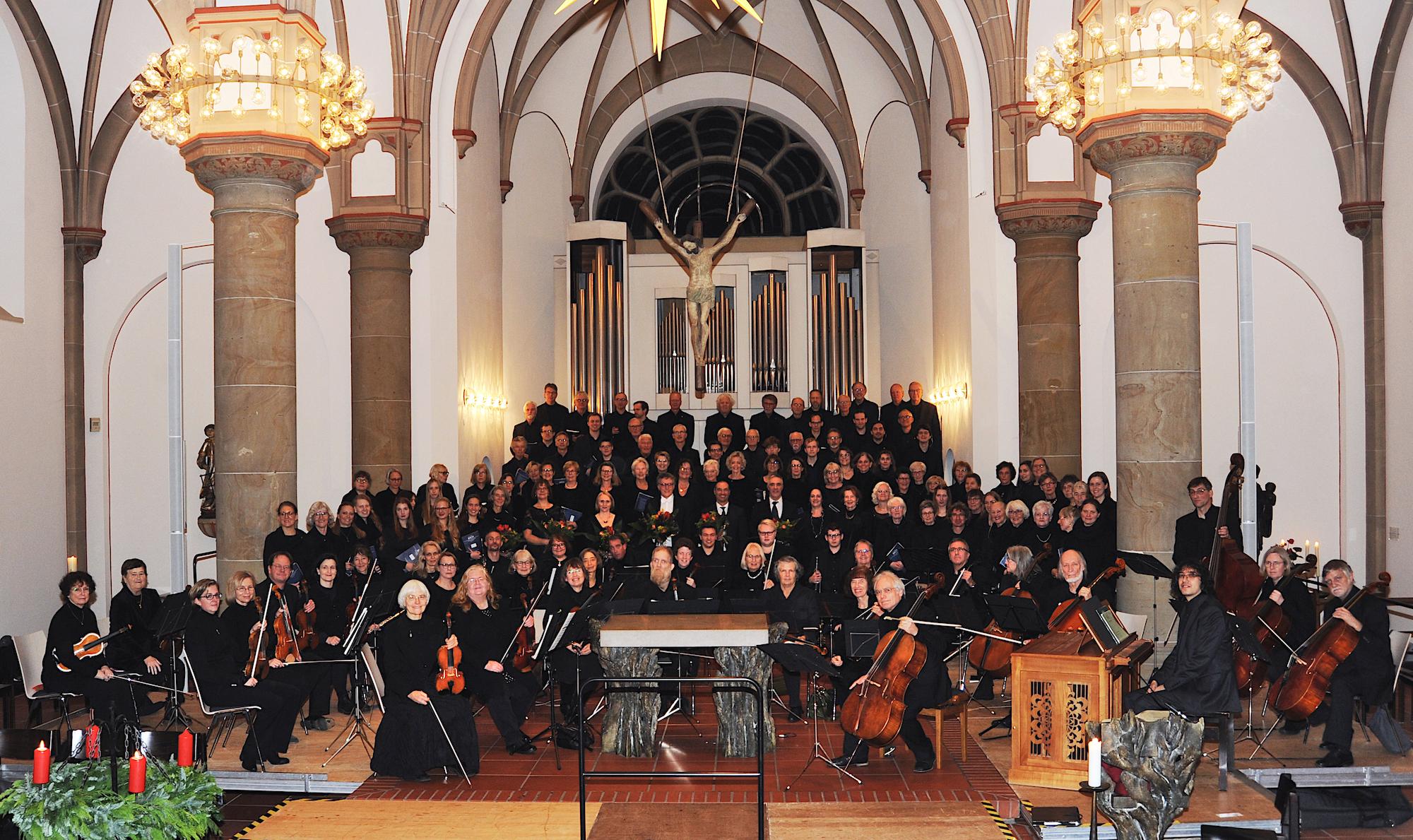 Auftakt zum Jubiläumsjahr war ein weihnachtliches Konzert in der Kirche St. Laurentius mit dem Kammerorchester der Gemeinde.